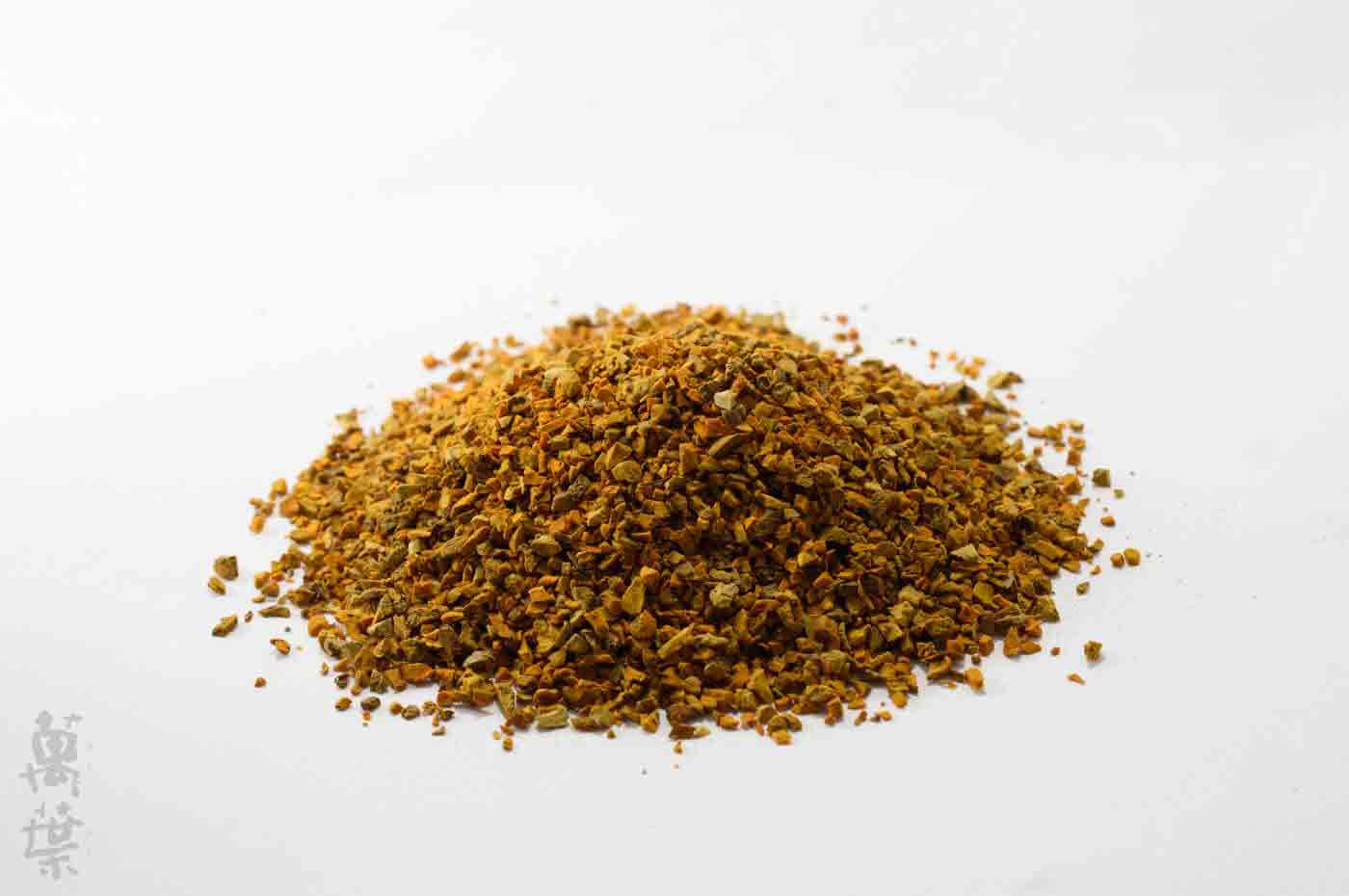 野草酵素萬葉[まんよう]の原材料うこん(鬱金)