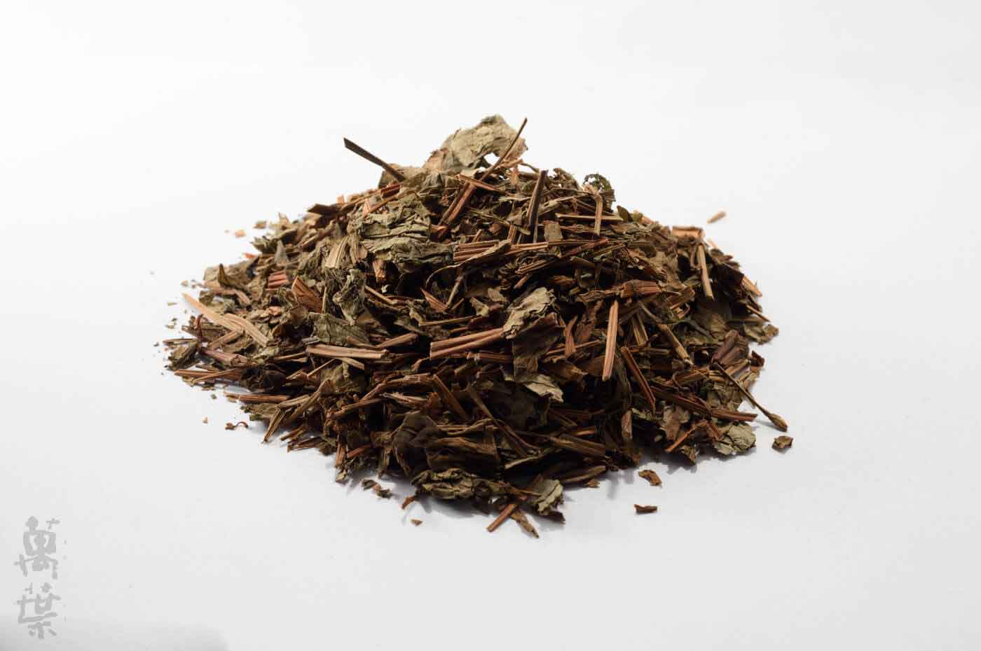 野草酵素萬葉[まんよう]の原材料どくだみ(蕺草)