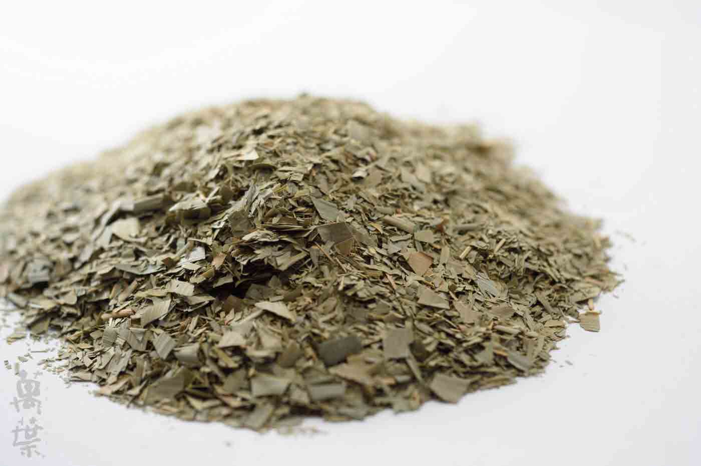 野草酵素萬葉[まんよう]の原材料くまざさ(隈笹)