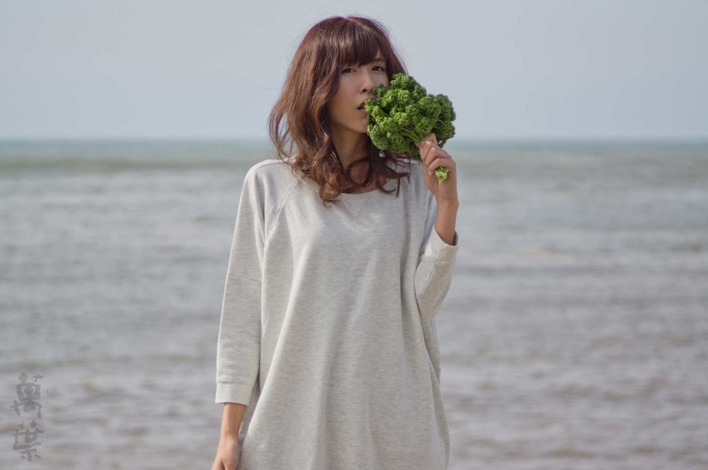 野草酵素萬葉の原材料パセリとまんようガール